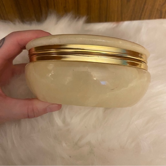 Vintage handmade alabaster floral round jewellery knickknack trinket ‎ container - Picture 5 of 13